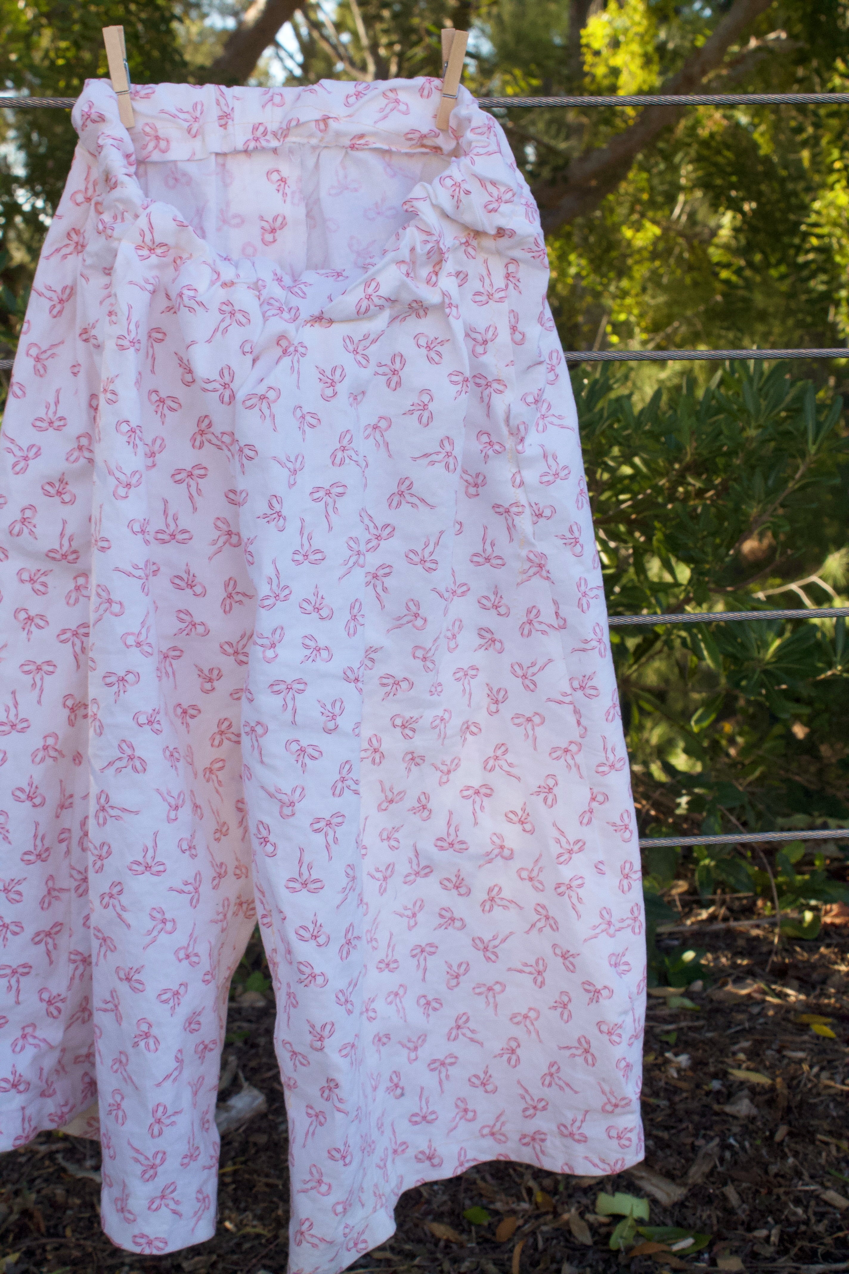 White Bow Print Elastic Waist Pants – Coquette Style Boxer Pants for Kids